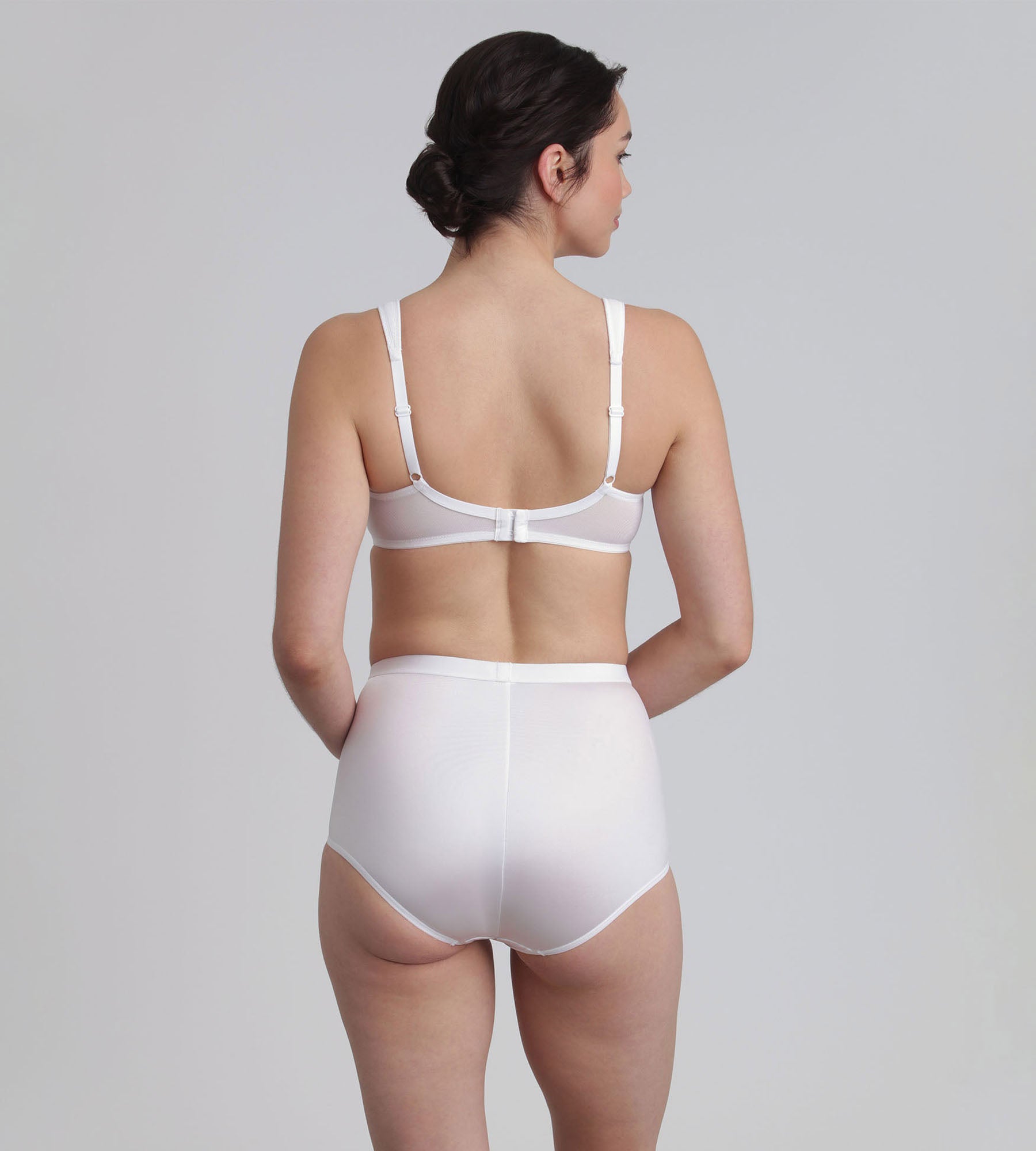 Playtex® Sujetador reductor blanco Expert in Silhouette