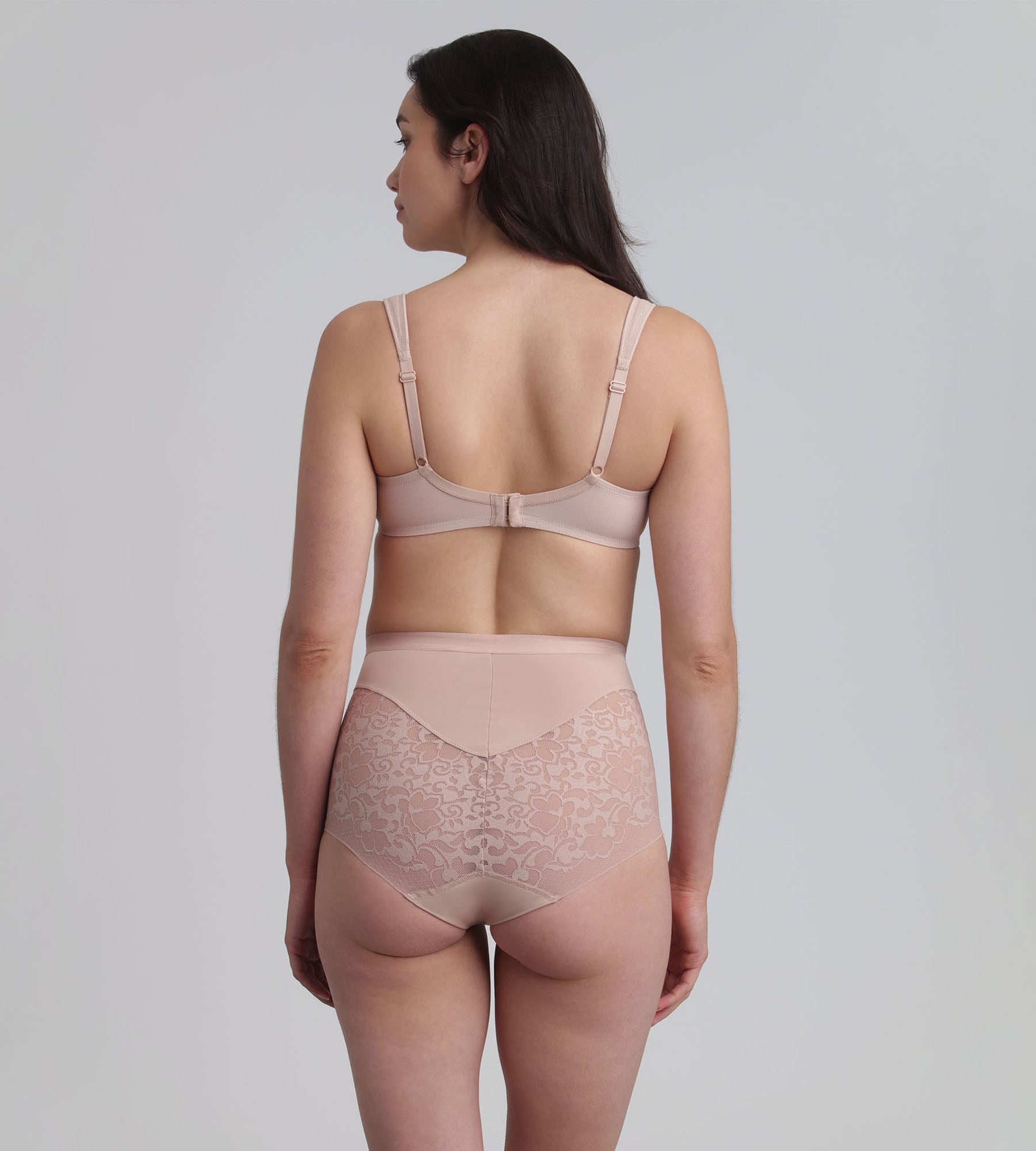 Playtex® Sujetador reductor beige Expert in Silhouette