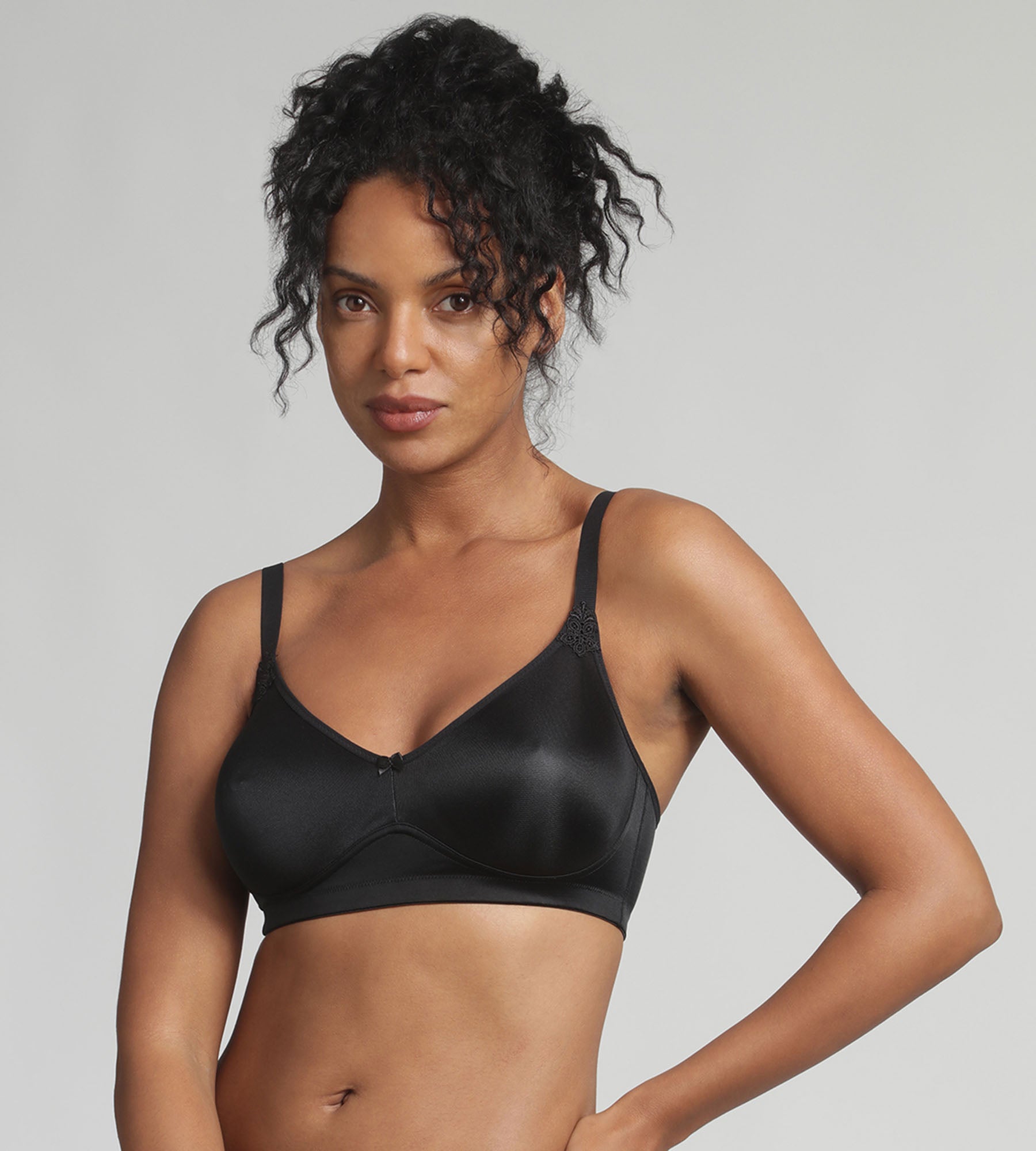 Playtex® Sujetador sin aros negro Essential Support