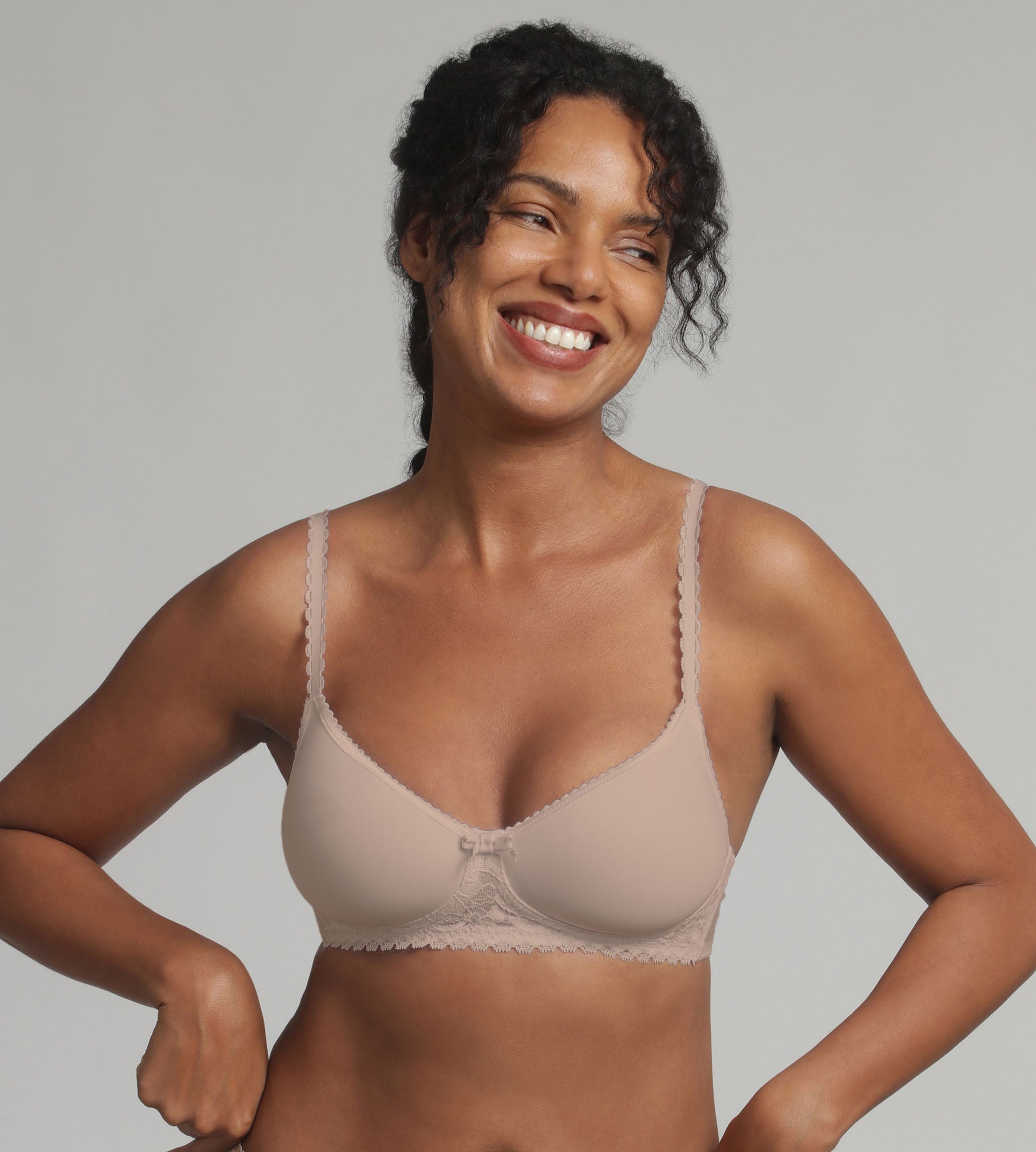 Playtex® Sujetador spacer sin aros beige Flower Elegance Reciclado