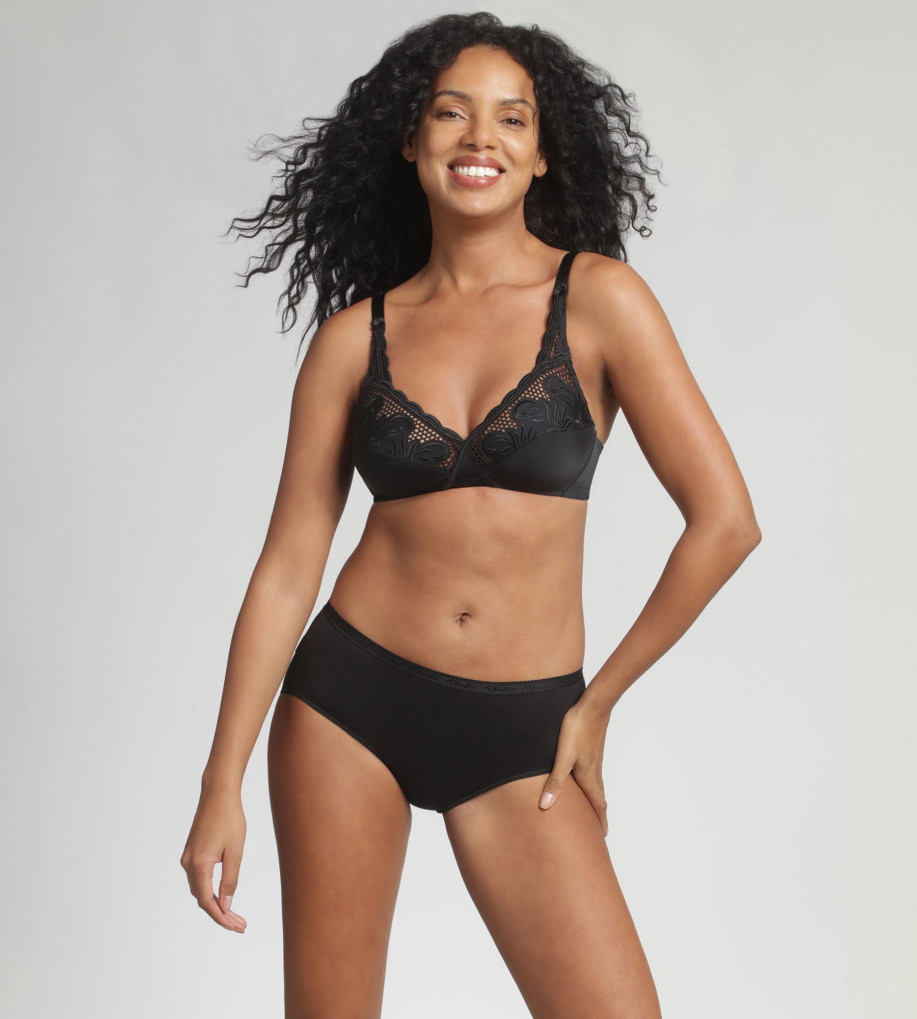 Playtex® Sujetador sin aros negro Cruzado Mágico Modern Tricot